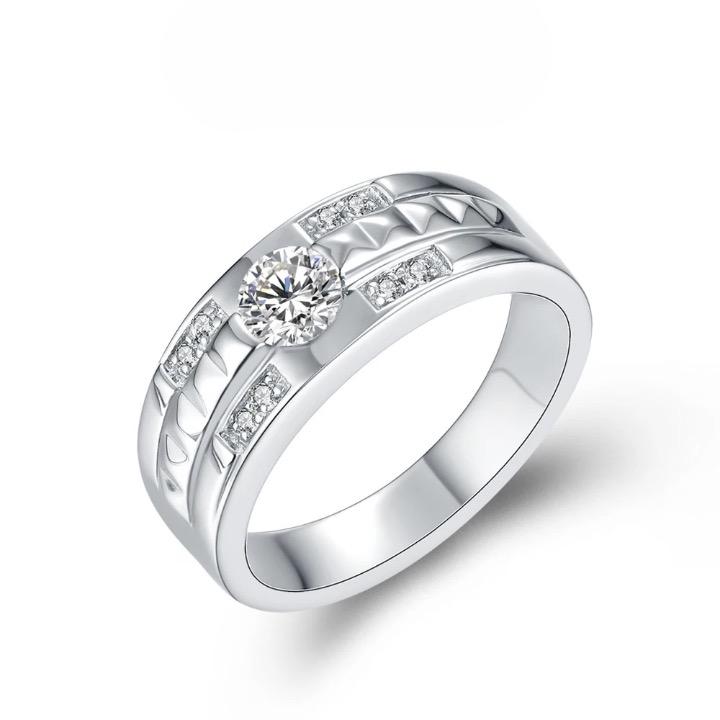 The Austere Grandeur - Moissanite Diamond Ring